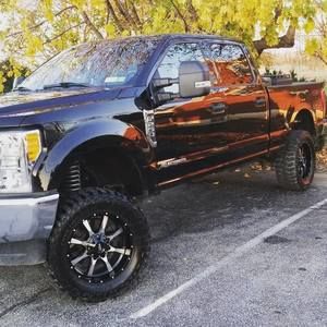 Meet your Posher, Zachary